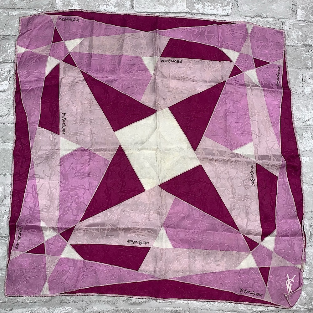 ♥𝔽ℝ𝔼𝔼 𝘄𝗶𝘁𝗵 purchase!!♥ Yves Saint Laurent 100% Silk Scarf/Wrap